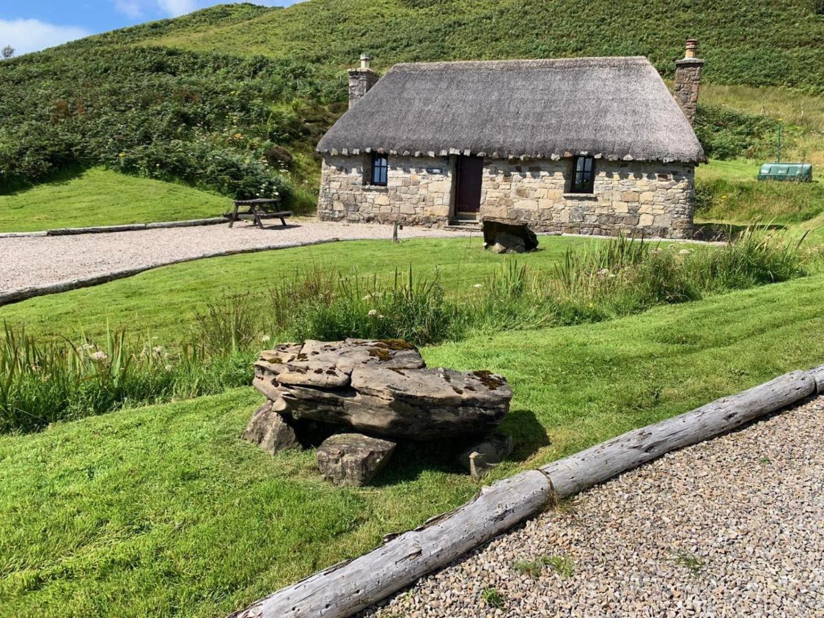 Tigh Mairi At Mary'S Thatched Cottages Elgol Екстериор снимка